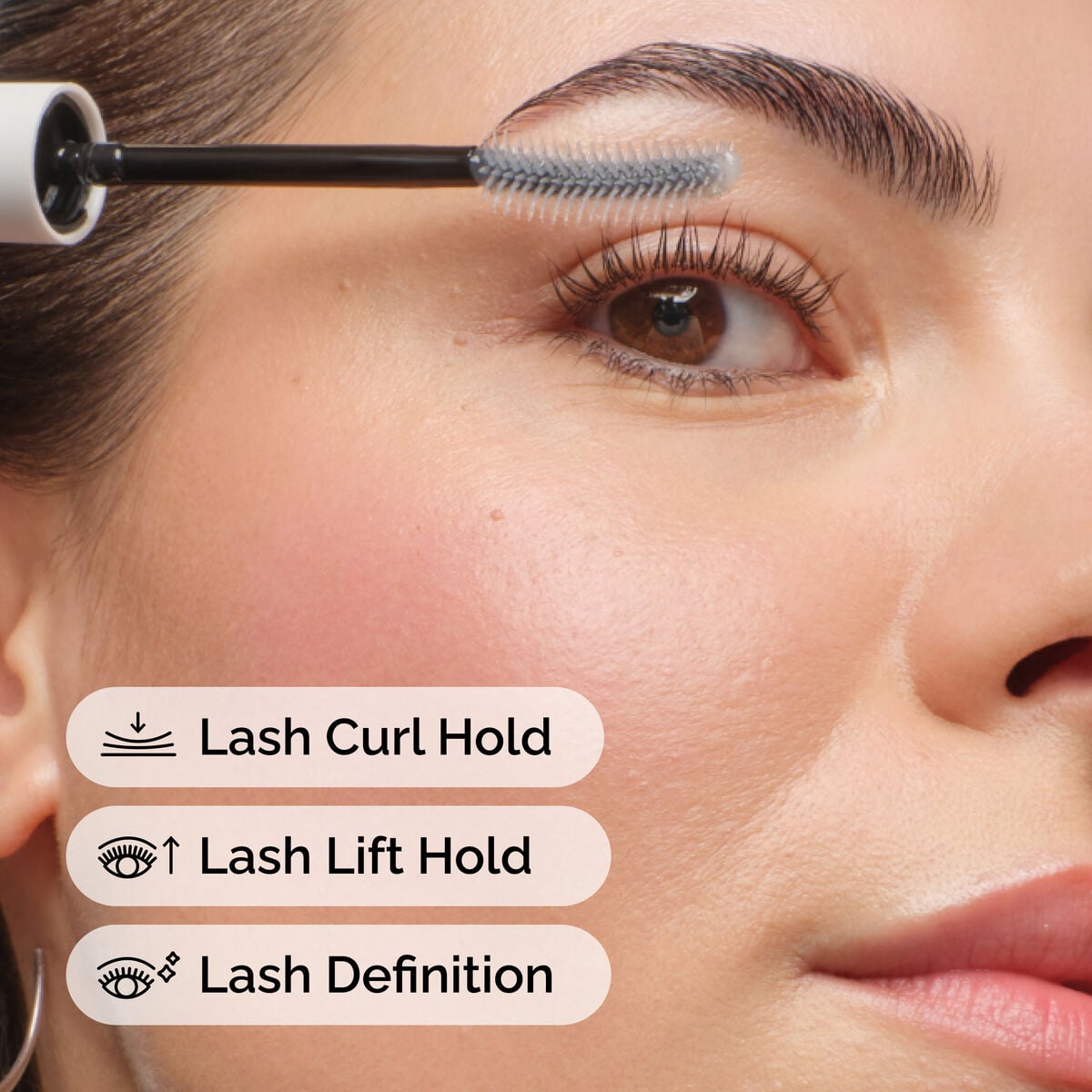lash-curl-finisher-q5 ord-lash-curl-finisher-model-application-with-benefits.jpg
